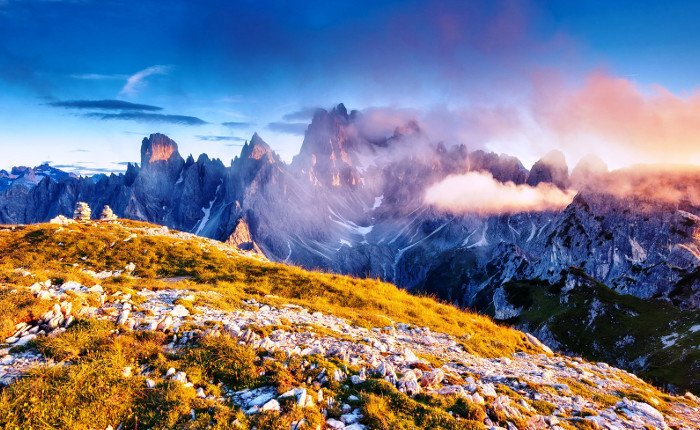 Panoramic view of the jagged Cadini di Misurina peaks captured from the Tre Cime di Lavaredo hiking loop