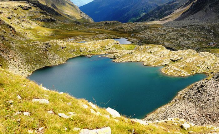Corvo Lakes Day Hike