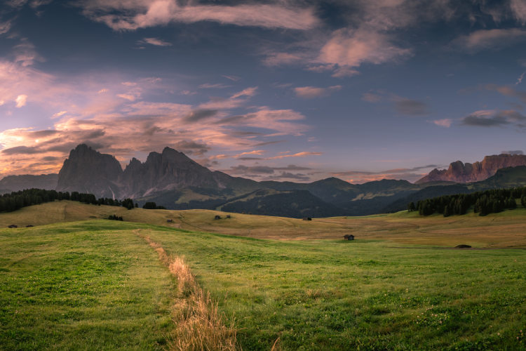 Hiking from Seiser Alm to Rosengarten